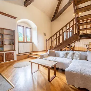 Chateau De Montpon - Grand Logement Appartement